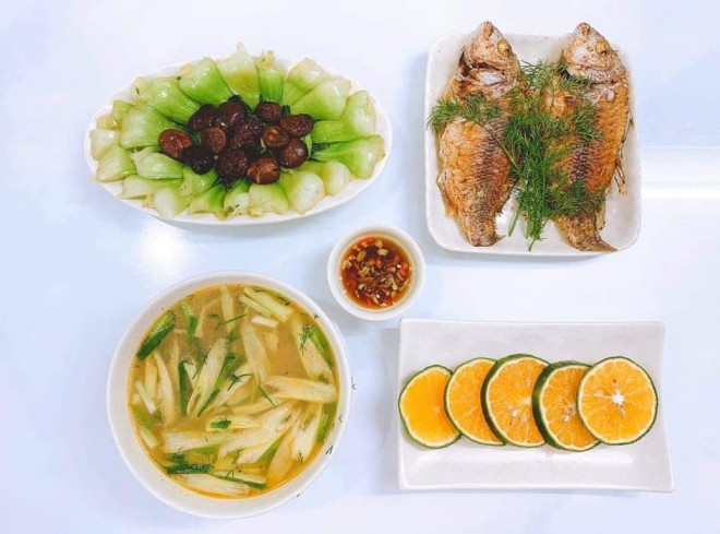 Người bệnh sau điều trị COVID-19 cần ăn đủ các nhóm chất. Ảnh: Khánh Huyền