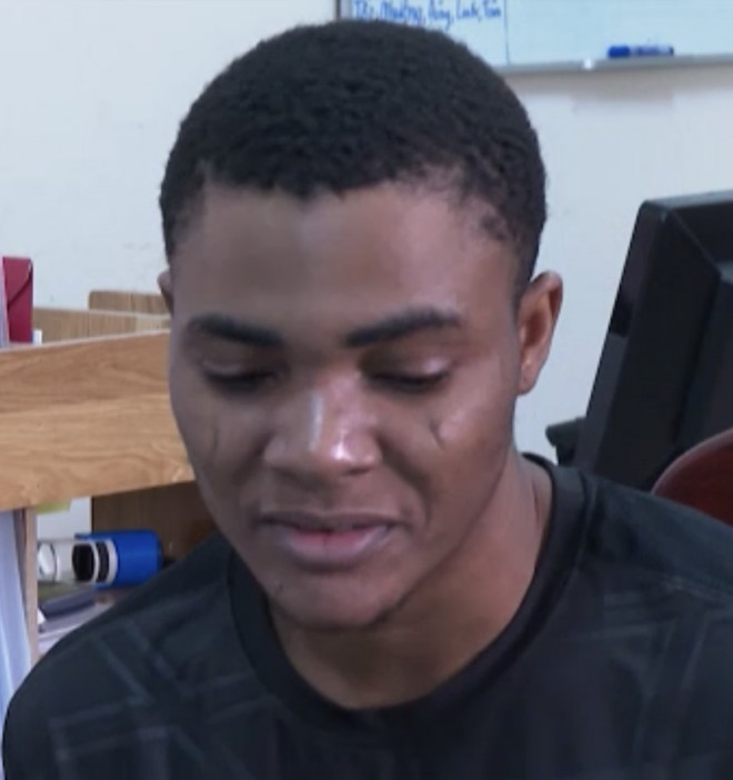 Hàng trăm phụ nữ sập bẫy "người tình ngoại quốc" - 2