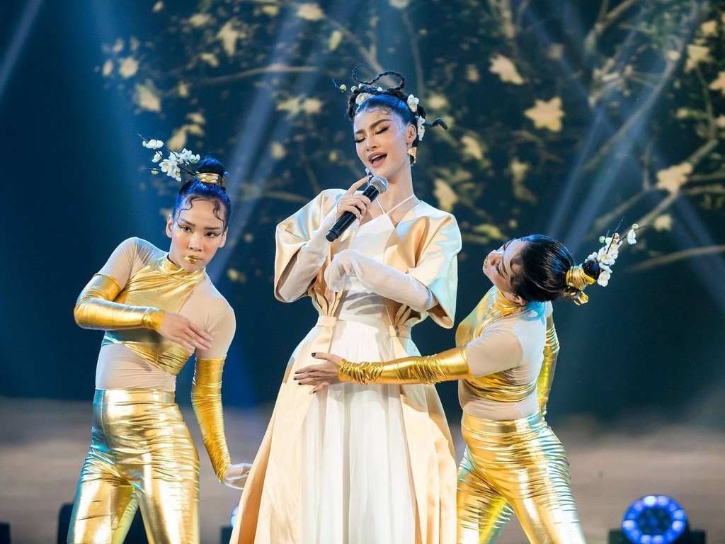 Người đẹp xứ Quảng viết rap bằng thơ Hán Việt lập kỷ lục đặc biệt tại The Heroes - 3