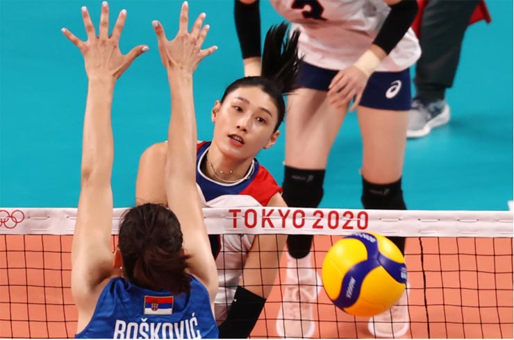 ĐT bóng chuyền nữ Hàn Quốc thua đậm Serbia nhưng họ vẫn giành vé vào tứ kết ở bảng A OIympic Tokyo