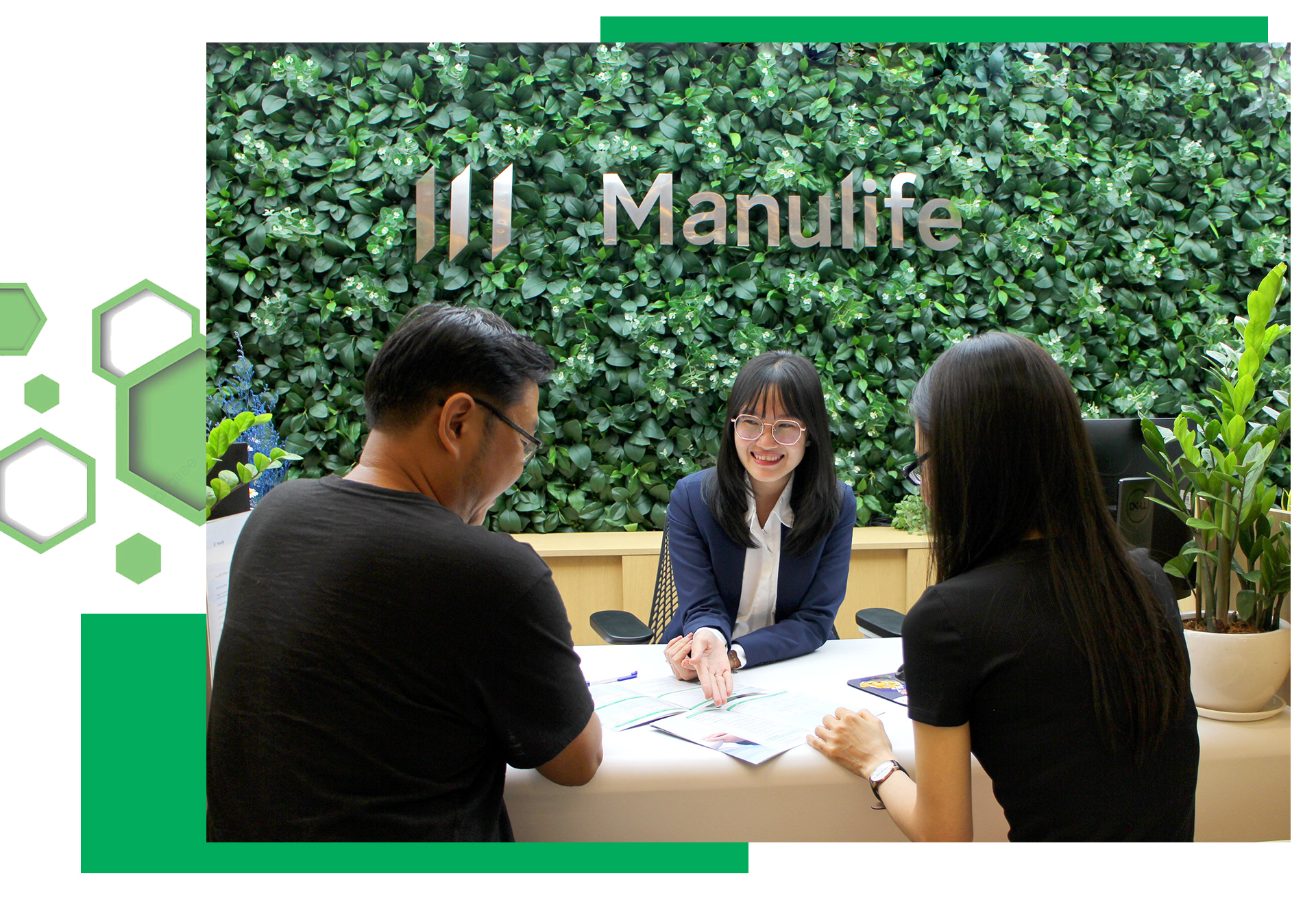 “Nếu chúng ta không thể khiến nhân viên của mình hạnh phúc thì làm sao họ có thể làm khách hàng hạnh phúc?” - Naren Baliga, COO Manulife Việt Nam - 5