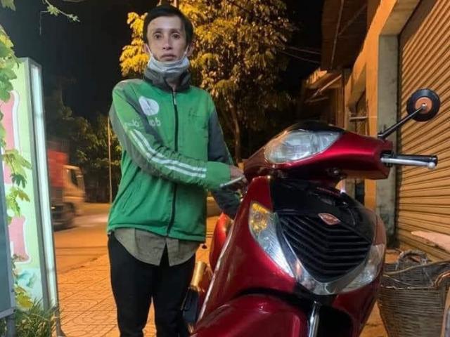 Tin tức trong ngày - Tài xế Grab bị mất xe máy được tặng SH: “Chiếc xe giá trị, cả đời tôi làm cũng không thể mua nổi”
