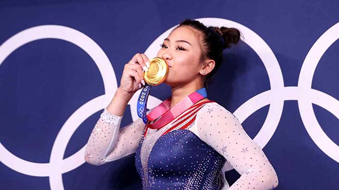 Sunisa Lee giành đủ 3 màu&nbsp;huy chương trong lần dự Olympic đầu tiên