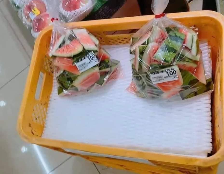 Cùi dưa hấu đóng gói bán đắt hàng trong siêu thị Nhật