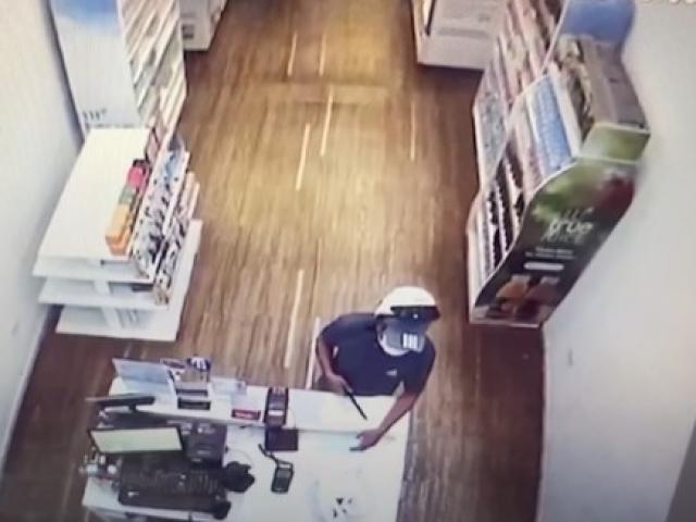 Pháp luật - CLIP diễn biến vụ táo tợn cướp cửa hàng sữa TH True Milk và lời khai kẻ cướp