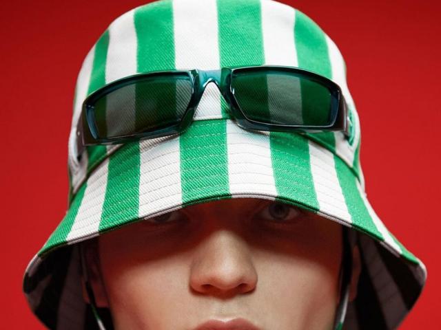 Thời trang - Phong cách thời trang của khách du lịch đang có sự tân trang