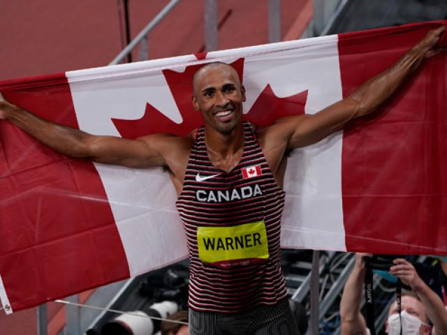 Olympic Tokyo 2021 - "Người sắt" giành HCV môn khắc nghiệt nhất hành tinh lập kỷ lục Olympic