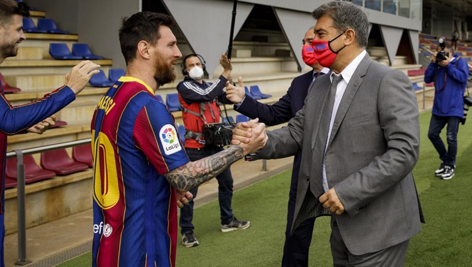 3 lý do Messi - Barca “đứt duyên”, bất ngờ SAO đồng hương gây chia rẽ - 2