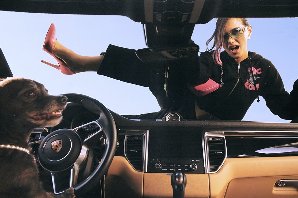 Marc Jacobs quay trở lại với Y2K cùng Devon Lee Carlson - 4