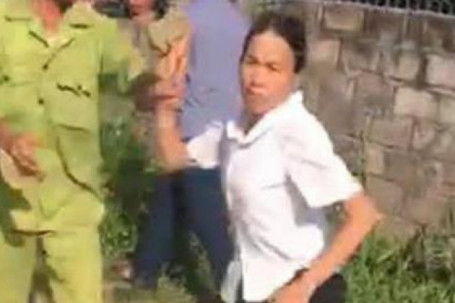 Công an Tuyên Quang lên tiếng vụ bà ngoại đòi "tách khẩu" cho cháu bé mất mẹ mới 7 tuổi