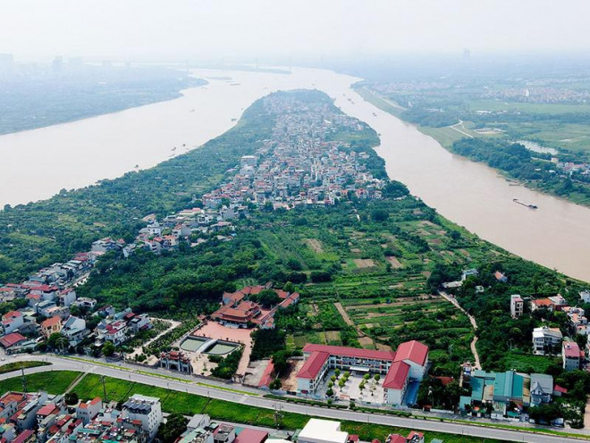 Khu dân cư Bắc Cầu (quận Long Biên) thuộc diện phải di dời khi thực hiện quy hoạch sông Hồng. Ảnh: TRỌNG PHÚ