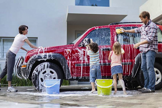 Rửa xe tại nhà giữa mùa dịch bệnh và những điều cần lưu ý - 1