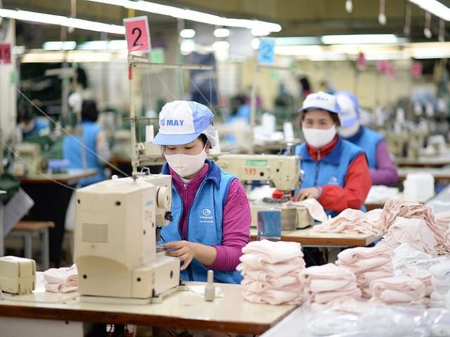 Thị trường - Tiêu dùng - Việt Nam trở thành nước xuất khẩu may mặc đứng thứ 2 trên thế giới
