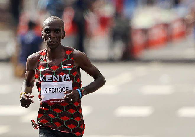 Eliud Kipchoge giành HCV đầu tiên trong ngày thi đấu 8/8