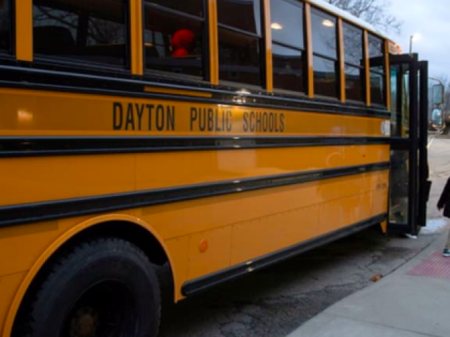 Thế giới - Nhiều trẻ em mắc COVID-19, chủ tịch liên đoàn giáo viên Mỹ đảo ngược quan điểm về vắc-xin