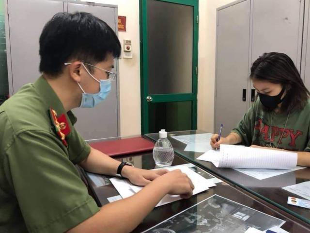Tin tức trong ngày - Tin tức 24h qua: Cô gái khoe "thẻ đỏ" để đi quanh Hà Nội khi giãn cách bị phạt 12,5 triệu đồng