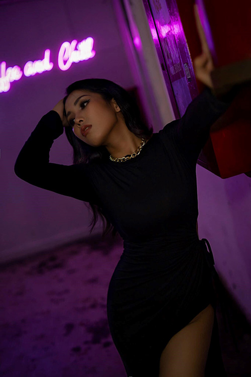 Không chỉ có tấm lòng nhân ái, Hot girl Huyền Mi gây bão cộng đồng mạng với body đẹp - 2