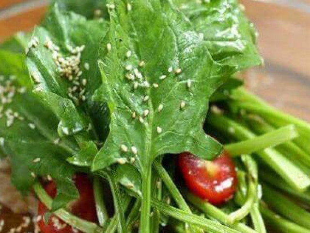 Ẩm thực - Nếu thuộc 3 nhóm người này nên hạn chế ăn cải bó xôi dù biết đó là "siêu thực phẩm"