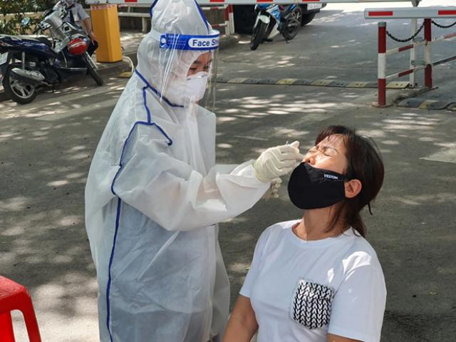 Tin tức trong ngày - TP.HCM: Biểu đồ ca mắc COVID-19 đã dần đi ngang, nhiều F0 được điều trị khỏi