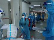 Tin tức trong ngày - Giành giật sự sống cho bệnh nhân COVID-19: Quay cuồng ở Bệnh viện Dã chiến