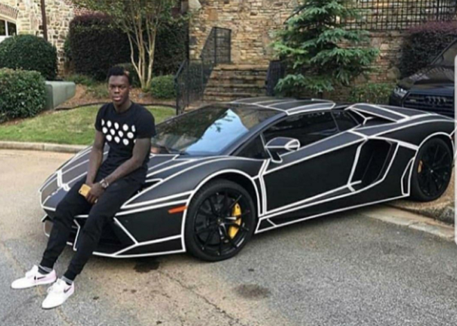 Schroder chê hợp đồng béo bở, nhận lại "quả đắng"