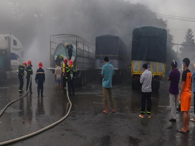 Tin tức trong ngày - Công an điều tra vụ rò rỉ axit clohidric ở bến xe Vĩnh Long