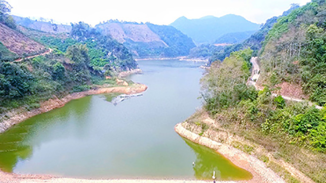 Hồ thủy lợi bản Muông, xã Chiềng Cọ, thành phố Sơn La - nơi đối tượng Thương phi tang xác nạn nhân. 