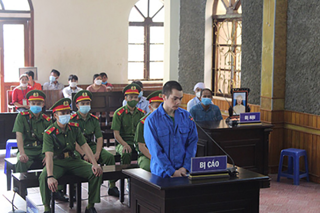 Phiên tòa xét xử đối tượng Quàng Văn Thương.