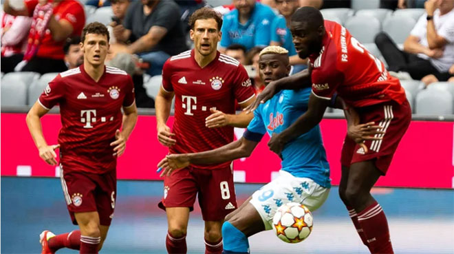 Bayern Munich (áo đỏ) vẫn sẽ là ứng viên số 1 cho ngôi vô địch
