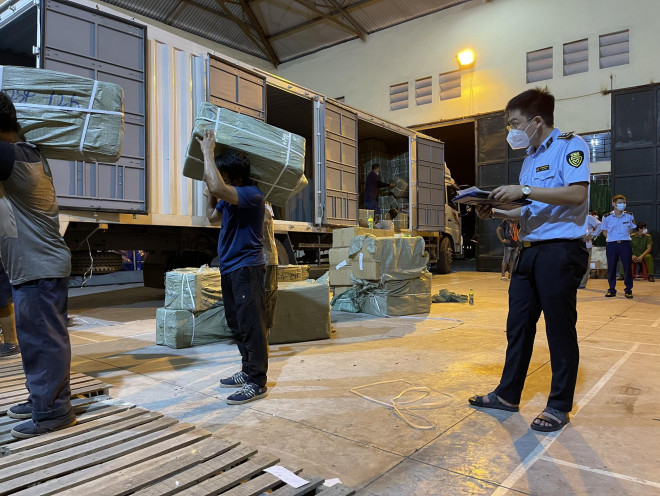 Trị giá lô hàng ước tính khoảng 10 tỉ đồng