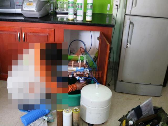 Pháp luật - Đang lui cui sửa máy lọc nước, nhân viên công ty điện máy bất ngờ bị chém chết
