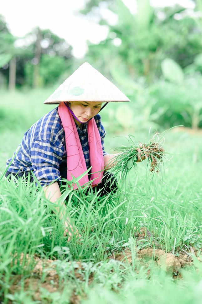 Ở nhà mùa dịch, nam sinh chụp bộ ảnh về mẹ khiến dân mạng "tấm tắc' khen - 3