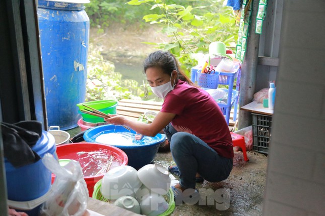 Ấm áp nơi cư ngụ mới của lao động thất nghiệp sống vạ vật dưới gầm cầu - 11