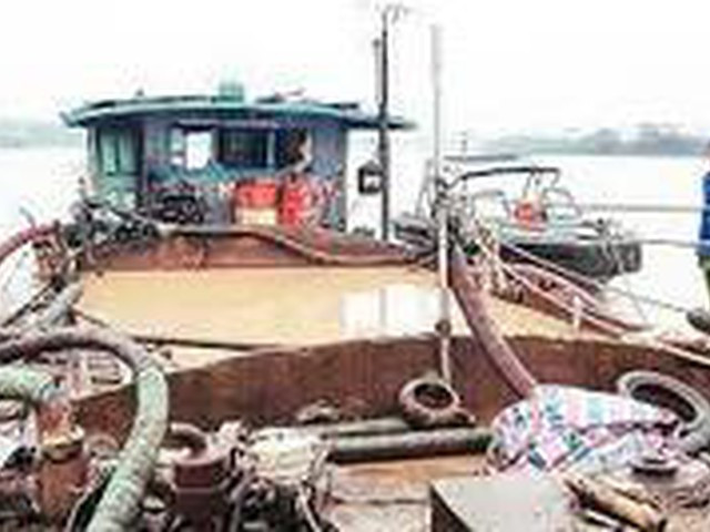 Pháp luật - Trả giá vì “nổi hứng” giữa lòng sông