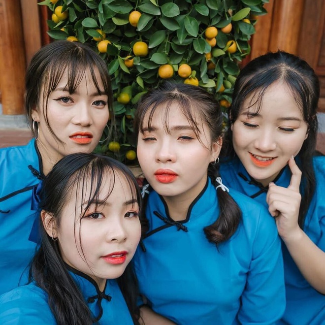 Chi tiền triệu thuê studio chụp kỷ yếu, lớp học ở TP.HCM "khóc ròng" khi nhận thành phẩm trên tay - 4