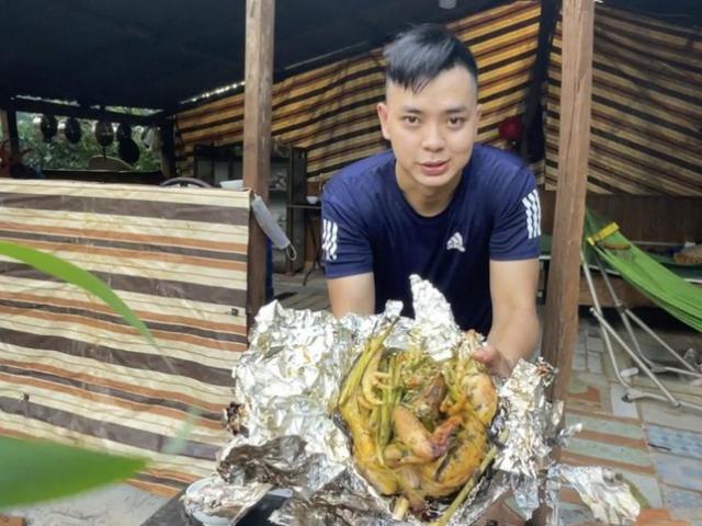 Bạn trẻ - Cuộc sống - Chàng trai 9x "tân trang" căn chòi giữa rừng cách nhà 10km làm nơi cách ly