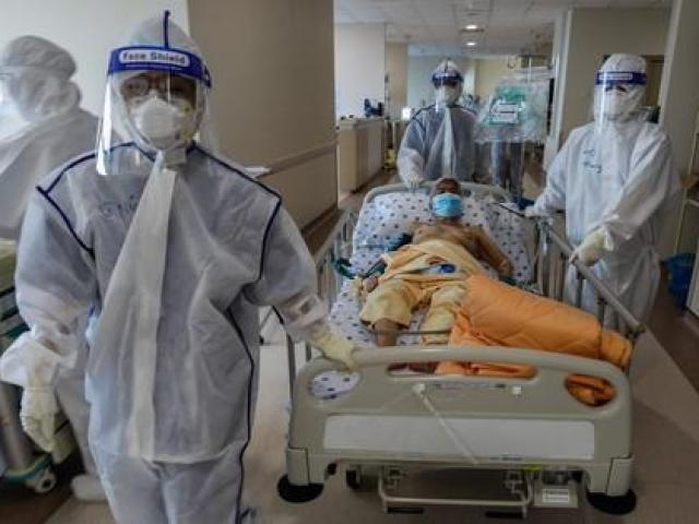 Tin tức trong ngày - Bệnh nhân 'thập tử nhất sinh' vì COVID-19 xúc động gửi lời tri ân đến các y bác sĩ