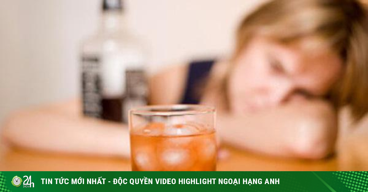 Uống quá nhiều rượu là 