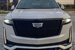 "Pháo đài di động" Cadillac Escalade ESV Sport đầu tiên về Việt Nam