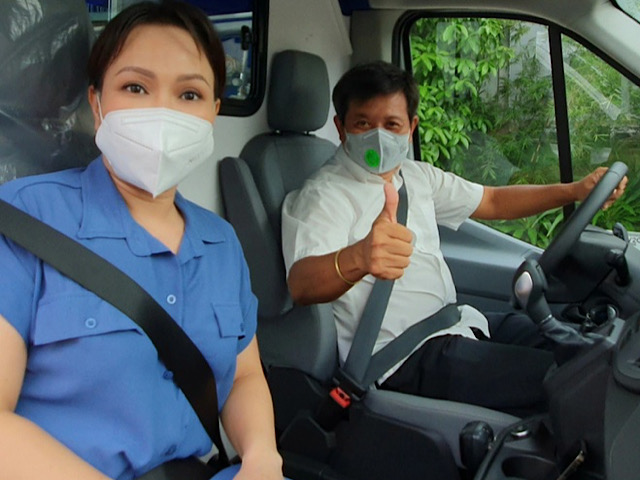 Đời sống Showbiz - Vừa tặng xe 2,5 tỷ, Việt Hương tiếp tục “đổ” hơn trăm triệu về tài khoản của ông Đoàn Ngọc Hải