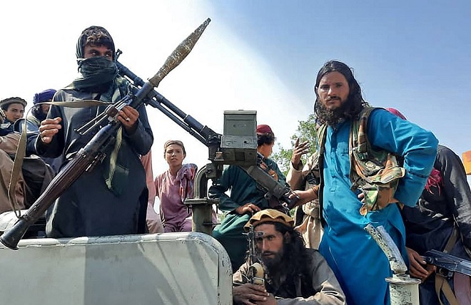 Taliban tuyên bố chiếm phủ tổng thống Afghanistan.