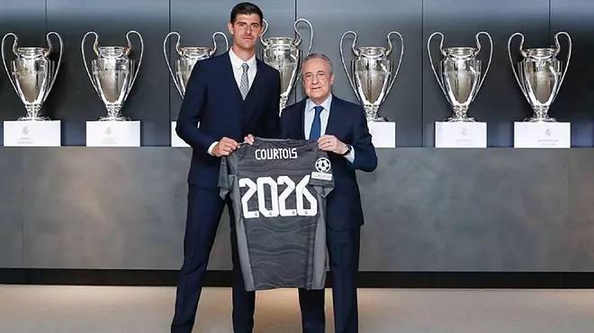 Real gia hạn hợp đồng với Courtois tới năm 2026