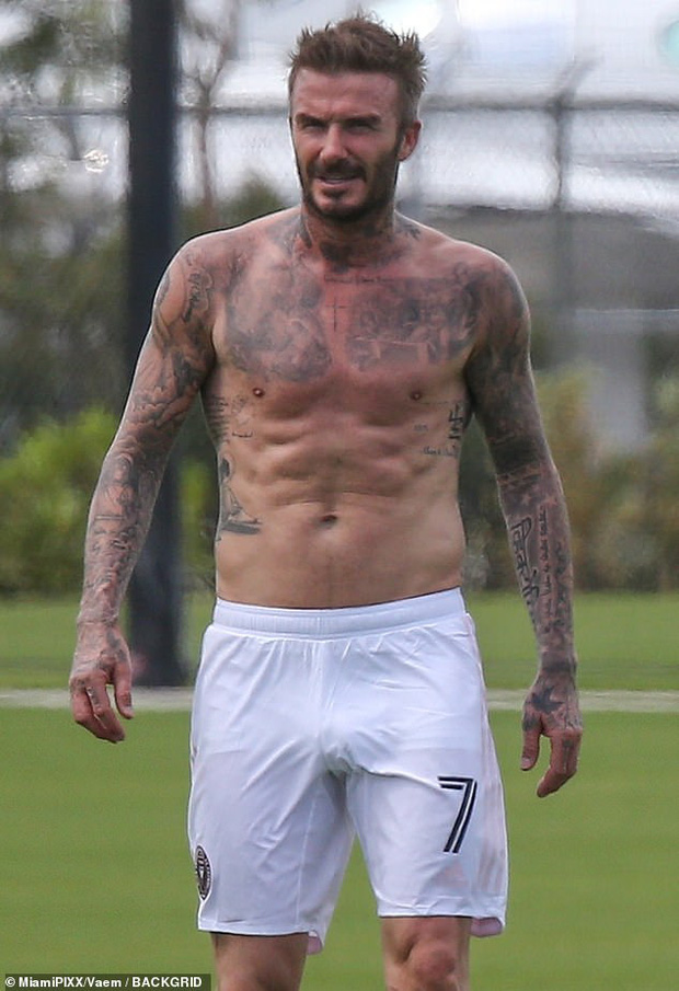 U50 David Beckham vẫn giữ được cơ bắp "đá tảng" nhờ bài tập này - 1