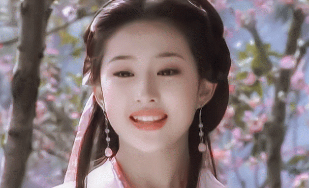 Lưu Diệc Phi tuổi 16 đẹp hơn tiên nữ, nhan sắc vượt xa “thần tiên tỷ tỷ 2021” - 1