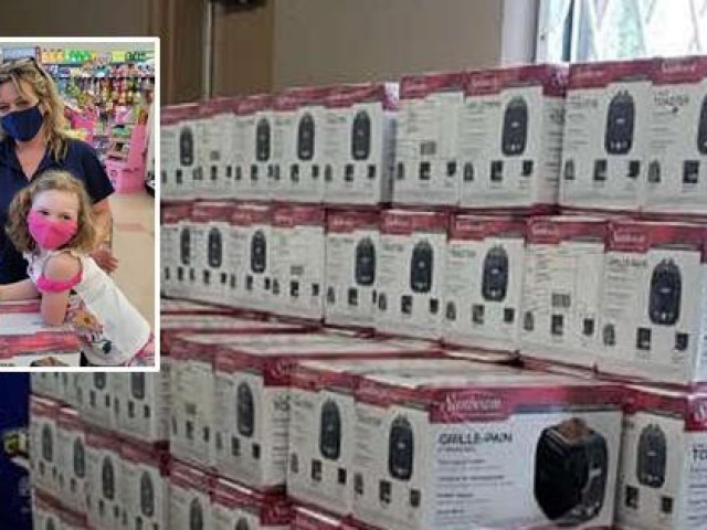 Bạn trẻ - Cuộc sống - “Săn sale” đặt 2 máy nướng bánh mỳ, ai ngờ bấm nhầm nên giờ nhận được hẳn 222 chiếc