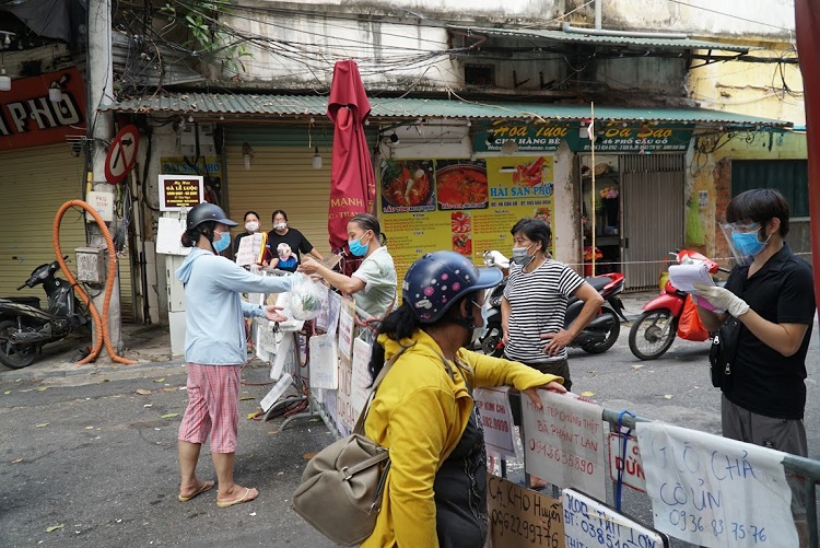 Lực lượng chức năng cho biết, chợ bắt đầu thực hiện biện pháp đi chợ “kiểu mới” này từ ngày 15/8.