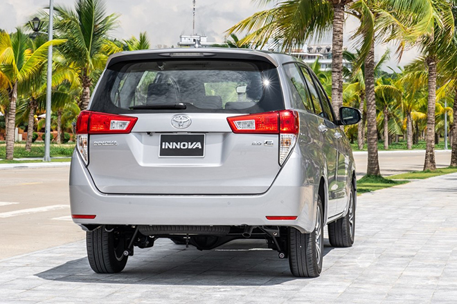 Lần đầu tiên Toyota Innova xuất hiện trong top 10 xe bán chậm nhất tháng - 4