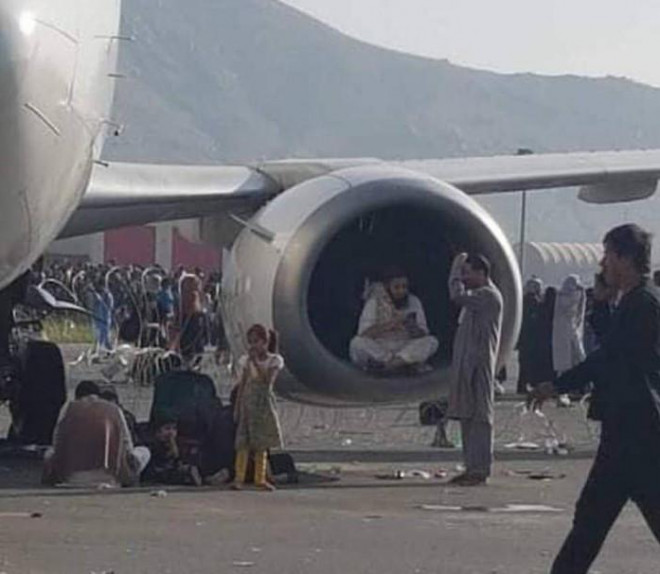 Taliban tuyên bố đóng cửa sân bay quốc tế Kabul - 1