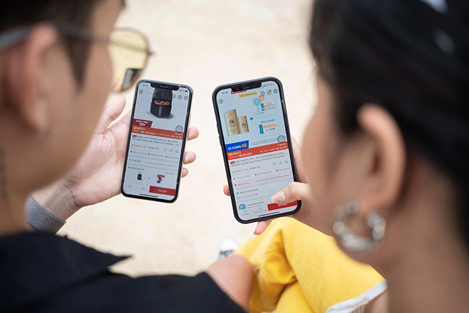 Lập hội “gia đình săn sale” là một trong những cách người trẻ kết nối với người thân trong những ngày giãn cách