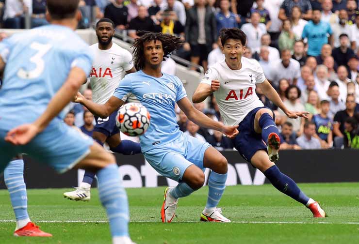 Bàn thắng đẹp mắt của Son Heung Min giúp Tottenham thắng sốc ĐKVĐ giải Ngoại hạng Anh Man City